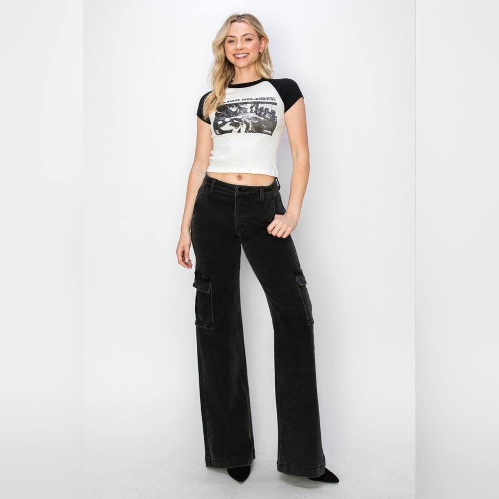 Black Wide-Leg Cargo Jeans - Flared Utility Style